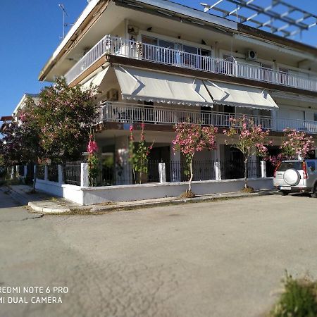 Cosi Apartment Paralia Dionysiou Luaran gambar